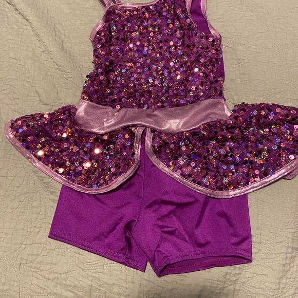 Weismann Girls Dance Costume with separate TuTu - Picture 2 of 7